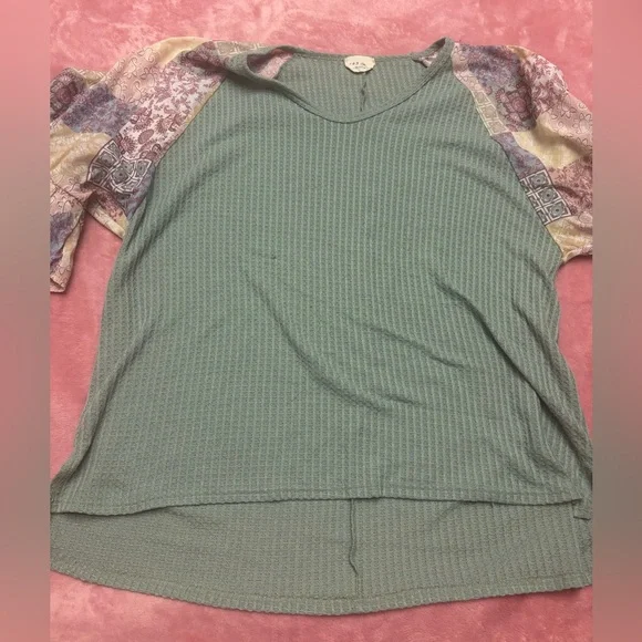 Spring blouse - Picture 1 of 4